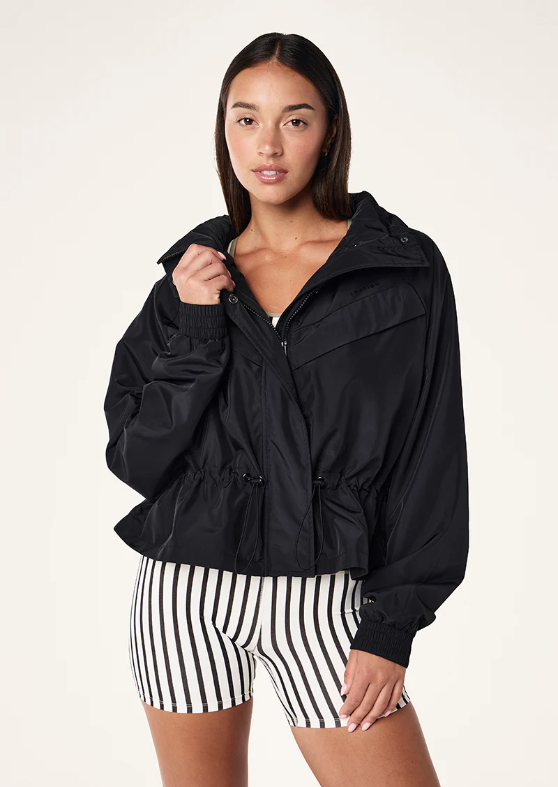 Shelter jacket in black