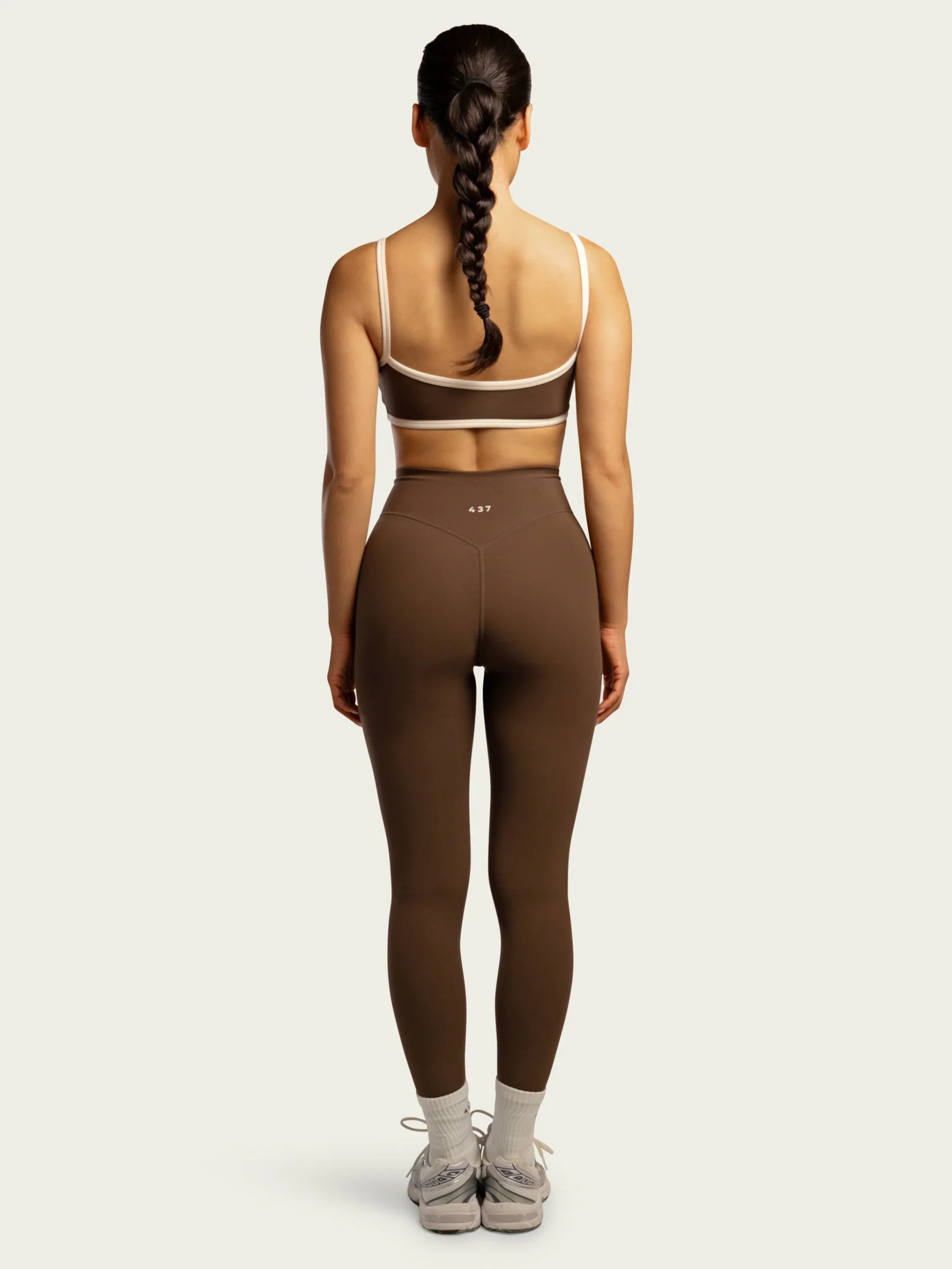 The V Legging - Image 3