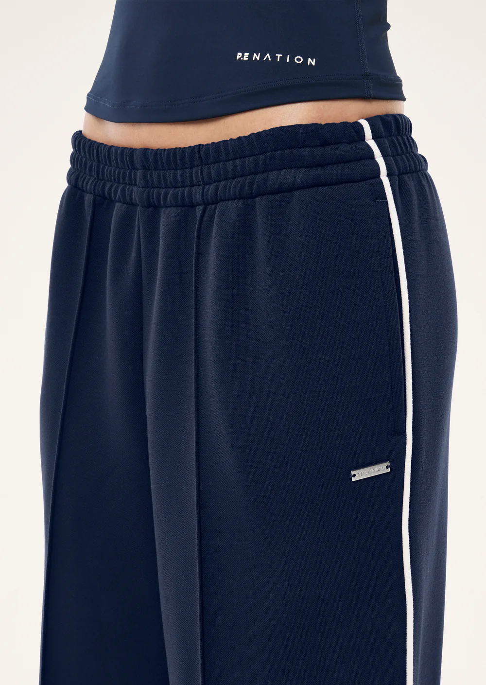 Triumph pant in dark navy - Image 4