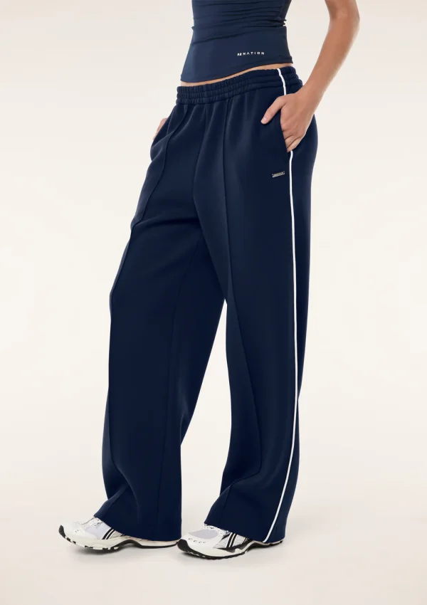 Triumph pant in dark navy 2